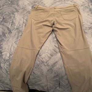 LuLu Lemon men’s pants